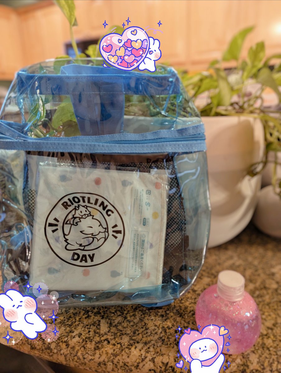 Riot had a Bring Your Kid to Work Day yesterday and it was the cutest! Was super cool seeing all the families running around. They gave the kids these backpacks and had potion making. Love working here. 💖 Lily and Halley had so much fun!