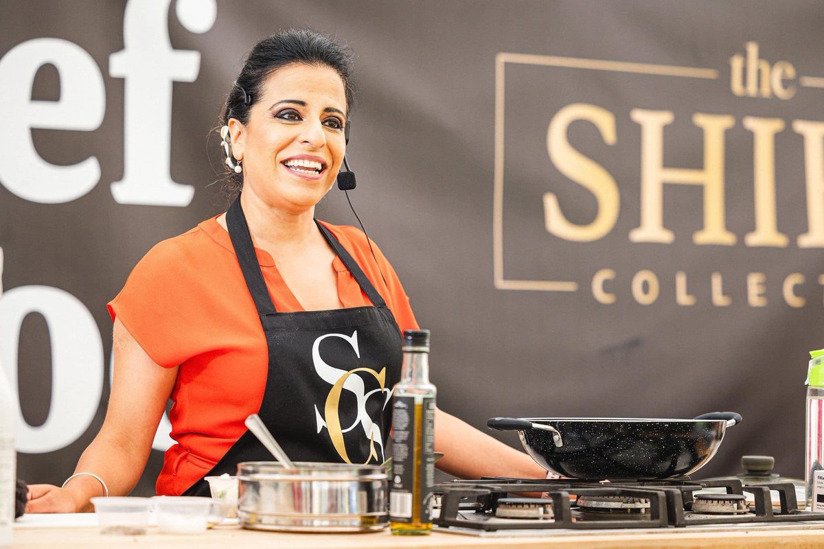 Nothing like the loud noise of happy applause from passionate and enthusiastic participants at the end of a cookery session! Chef’s School, Shrewsbury Food Festival 2023 #WorcestershireHour