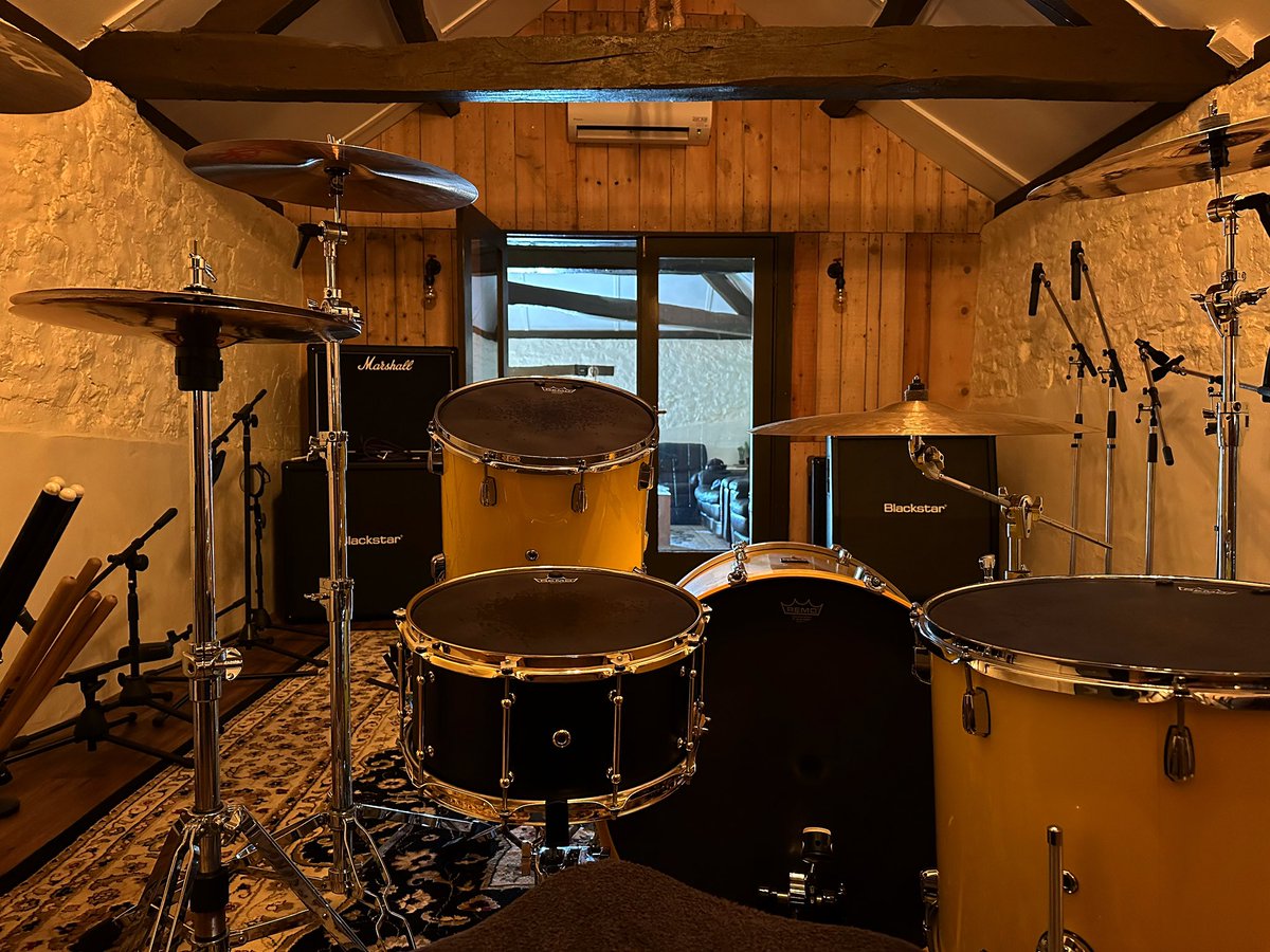 #recording #mixing #mastering #miltonkeynes #miltonkeynesbusiness