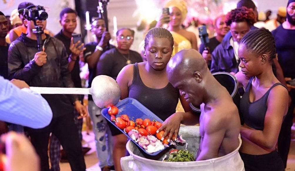 gyaigyimii's tweet image. Anytime dem dey cook twilight or terty I go post this 😂🤣🤣🤣