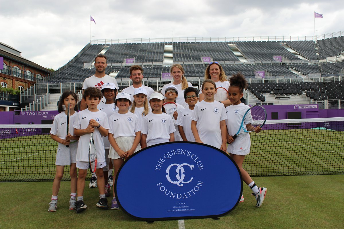 @The Queen's Club Foundation (@queensclubfdn) on Twitter photo Following the action at <a href="/QueensTennis/">HSBC Championships</a> we had a fantastic opportunity to take a group of children from the local #community to play on Centre Court. Thank you <a href="/TheQueensClub/">The Queen's Club</a> for opening tennis and inspiring the #nextgen. Following the action at <a href="/QueensTennis/">HSBC Championships</a> we had a fantastic opportunity to take a group of children from the local #community to play on Centre Court. Thank you <a href="/TheQueensClub/">The Queen's Club</a> for opening tennis and inspiring the #nextgen.