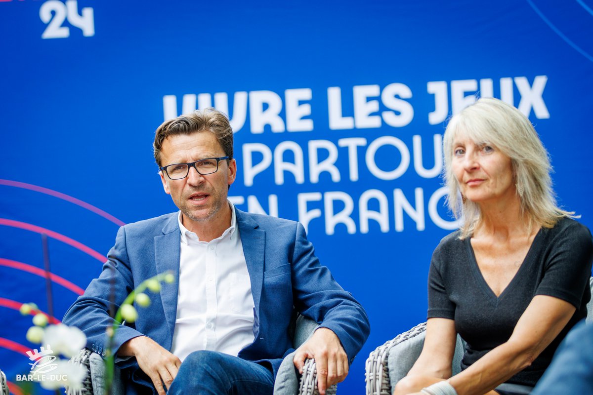 barleduc55000's tweet photo. La Ville de Bar-le-Duc est très heureuse de s'associer au #départementdelameuse pour le passage de la flamme olympique le samedi 29 juin 2024 à 13h45 dans la cité barisienne.
#flammeolympique #JOParis2024 #JO2024 #TerreDeJeux2024 #villedebarleduc #meuse https://t.co/qnURPEBP95