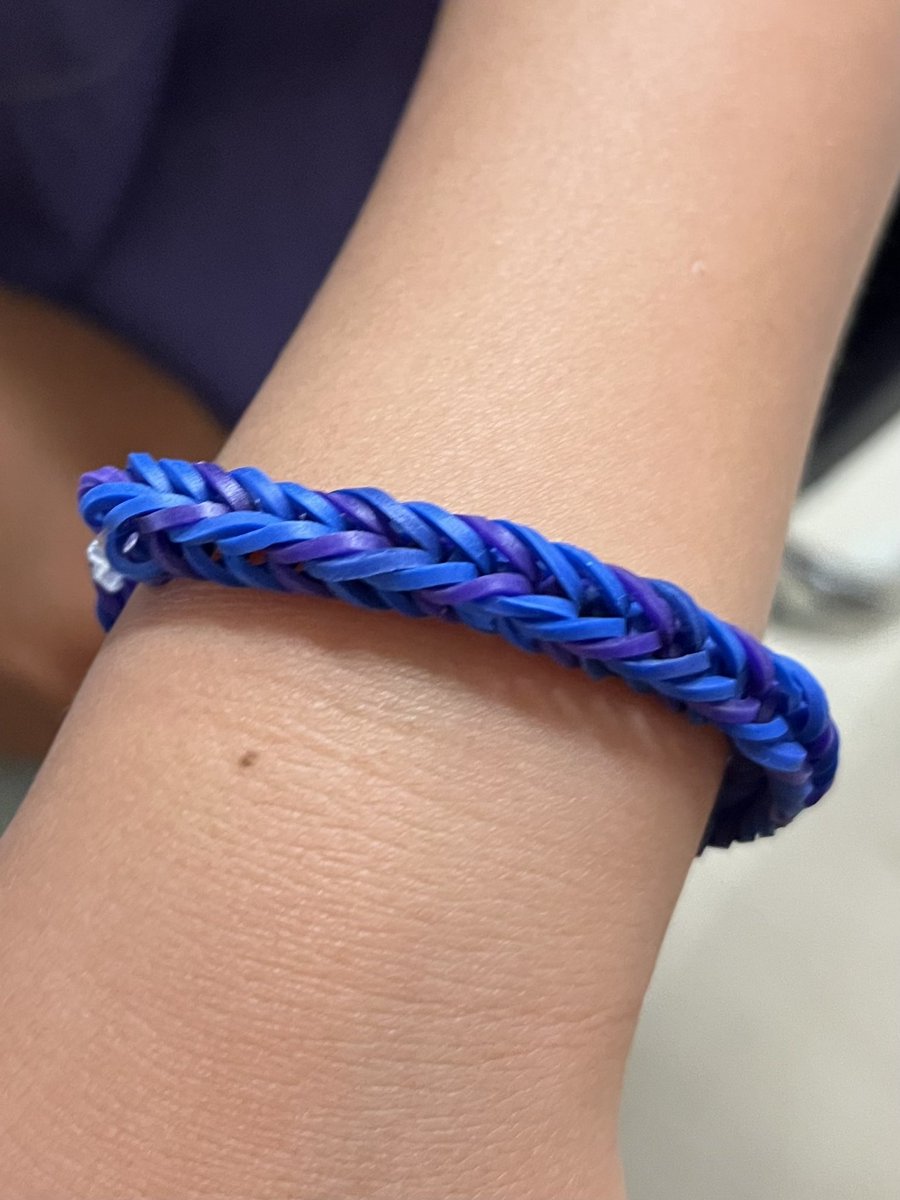 debngng's tweet photo. Binary code and rainbow loom bracelets @TDSBForestManor https://t.co/CujXVtOQ7e
