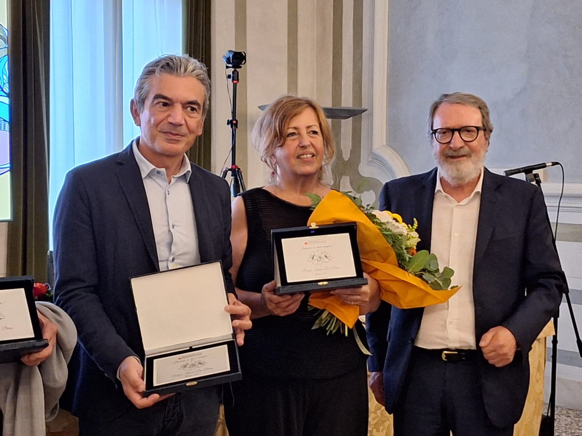 CroAviano's tweet photo. 😊Il Premio Renza #Zanon va a due eccellenze della #Sanità del Friuli Occidentale. Il riconoscimento 2023 assegnato da Progetto Prendersi Cura è andato al Reparto di Oncologia Medica del #CRO e all'infermiera Chiara Bortolotto di #ASFO. Scopri di più 👇
https://t.co/e11c1rSFuU https://t.co/bilikM5zF7