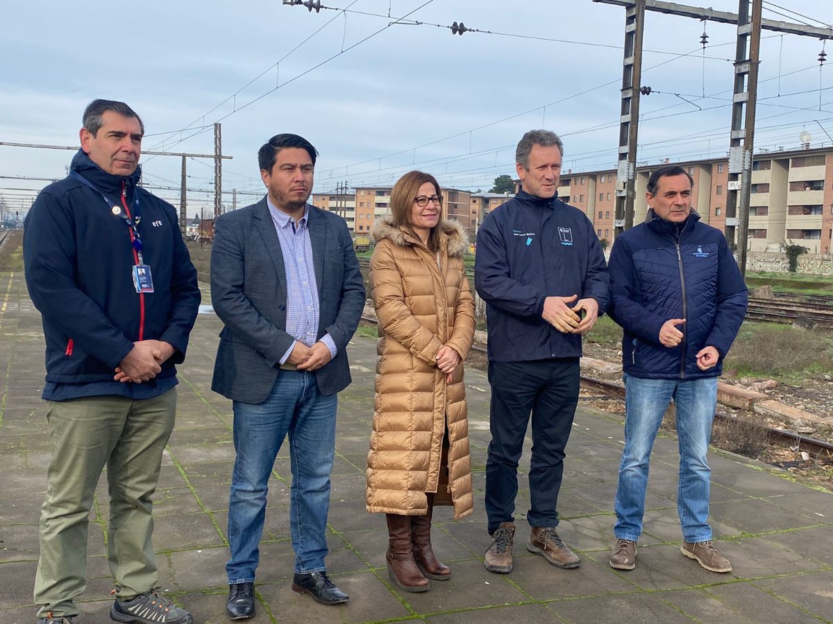 El Ministro del <a href="/MTTChile/">Ministerio de Transportes y Telecomunicaciones</a>, <a href="/JuanCaMunozA/">Juan Carlos Muñoz Abogabir</a>, junto a nuestro G. G, José Solorza y autoridades locales, informaron sobre los trabajos de reactivación de los servicios de la zona centro sur que fueron suspendidos por sistema frontal.

✅ Tren Curicó operativo 30 de junio.