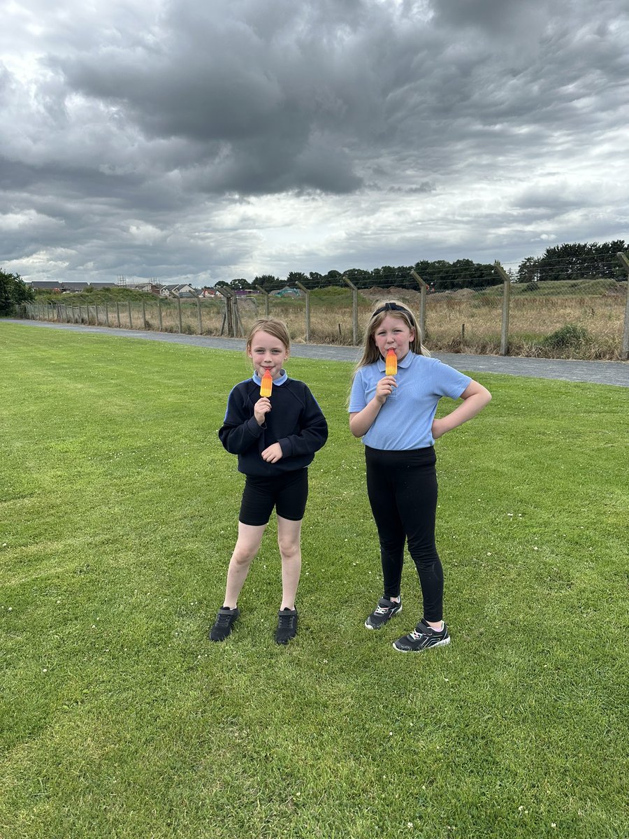 Hazel Ryan tweet media