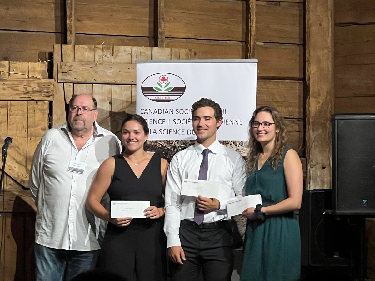 Congratulations to <a href="/DanielColcuc/">Daniel Colcuc</a> for a 2nd place award for his oral presentation on cover crop contributions to N credits! <a href="/CSSS_Soils/">Canadian Society of Soil Science</a> annual meeting <a href="/plantagguelph/">Plant Ag Guelph</a>