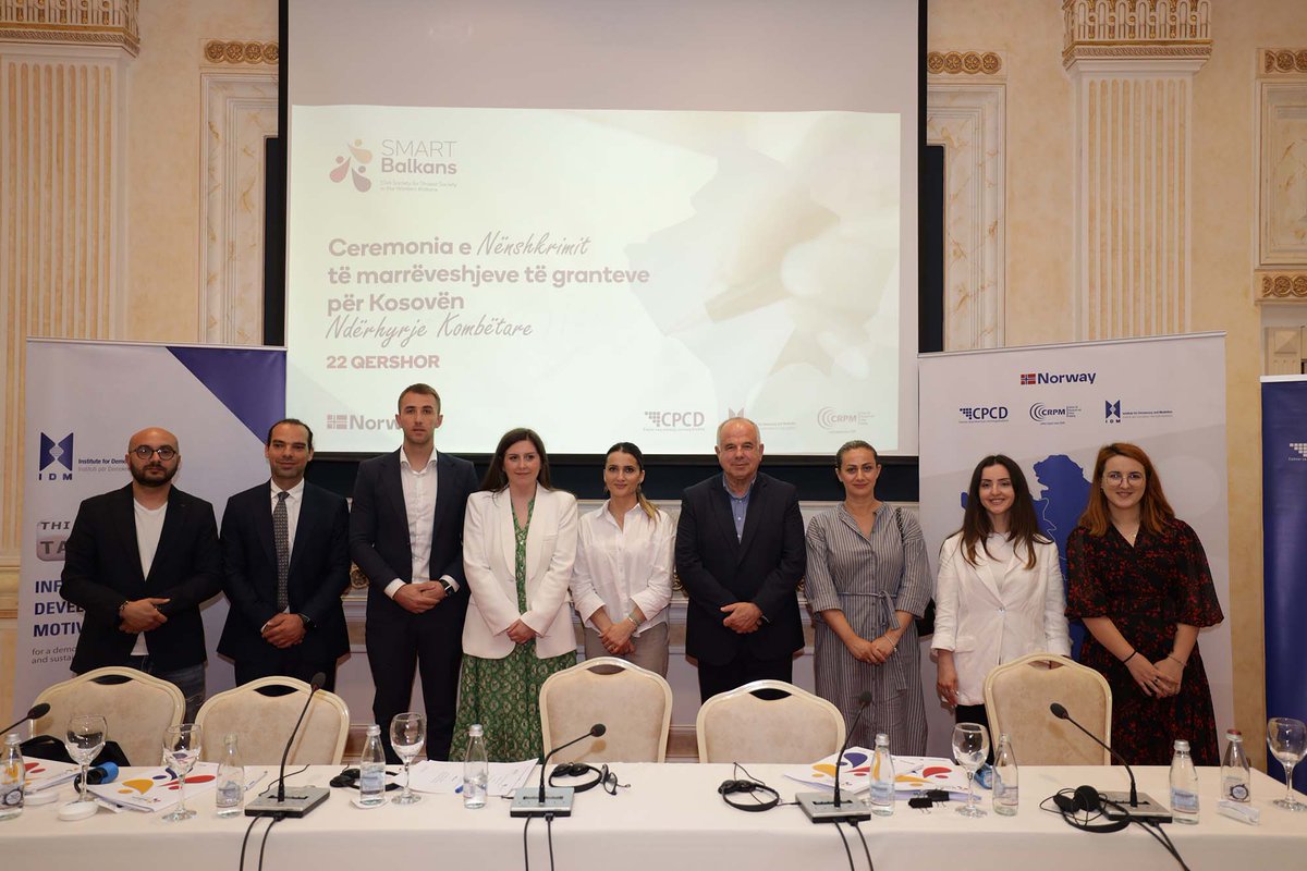 BGFBalkans's tweet photo. 📢Kemi kënaqësinë të ndajmë me ju projektin e ri "Dekarbonizimi për Rezistencë Klimatike" të mbështetur nga #SMARTBalkans. 

👉🏽Projekti do të fokusohet në zvogëlimin e ndikimit të ndryshimeve klimatike sidomos në sektorët për siguri dhe stabilitet në rajon përmes dekarbonizimit. https://t.co/T0IOCUzg5R