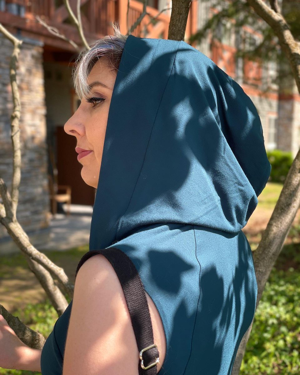 WizardModern's tweet photo. Some shots of the Hooded Assassin Tank in Teal from the mini shoot I did the other weekend! Featuring the fabulous @kurumasha as model. ✨ https://t.co/poqQxzsBNI