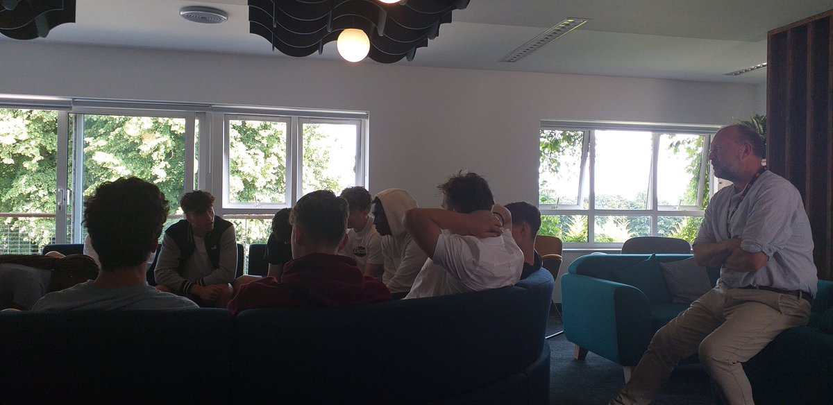 Now the L6 are focusing on part four - DELIVER 📮 now that we have all of these wonderful ideas, how are the L6 going to make them happen? #OratoryEndeavour #OratoryRespect