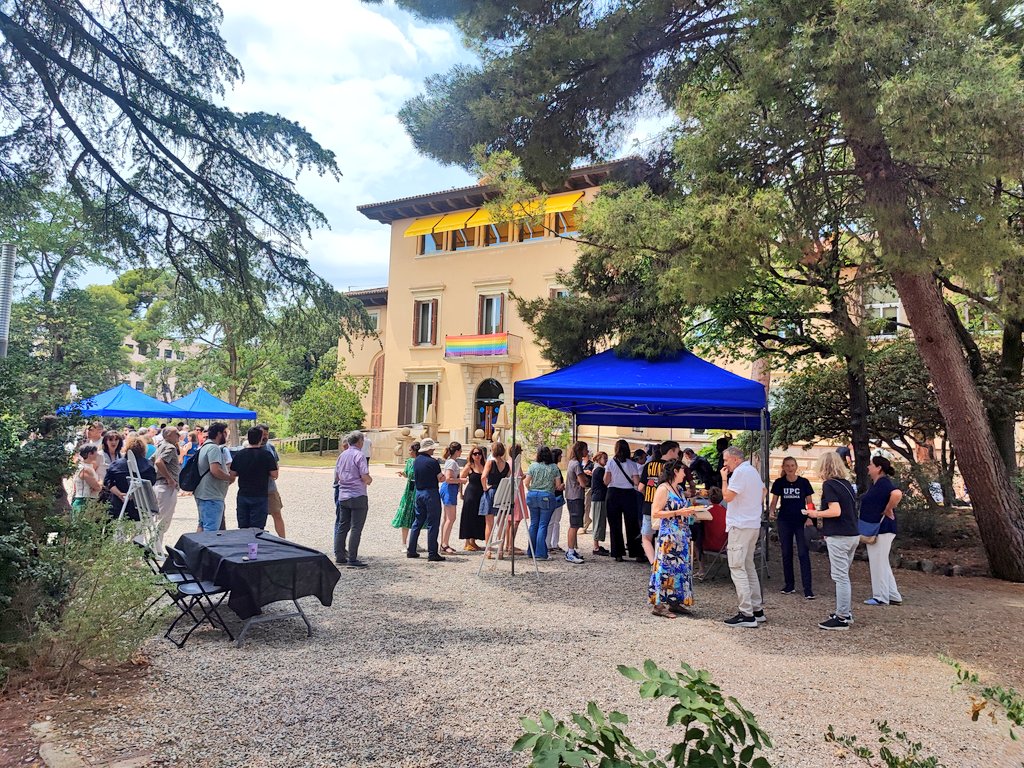 CarmeFenoll's tweet photo. 🍽️ El dinar de fi de curs PAS i PDI de @la_UPC s'ha tornat a celebrar amb molt bon ambient als jardins del rectorat. Seguirem celebrant i impulsant aquestes iniciatives des d'@UPC_Arts. #ViulaUPC https://t.co/LdAHxHbhYc
