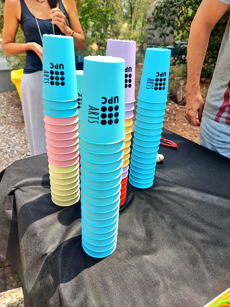 CarmeFenoll's tweet photo. 🍽️ El dinar de fi de curs PAS i PDI de @la_UPC s'ha tornat a celebrar amb molt bon ambient als jardins del rectorat. Seguirem celebrant i impulsant aquestes iniciatives des d'@UPC_Arts. #ViulaUPC https://t.co/LdAHxHbhYc