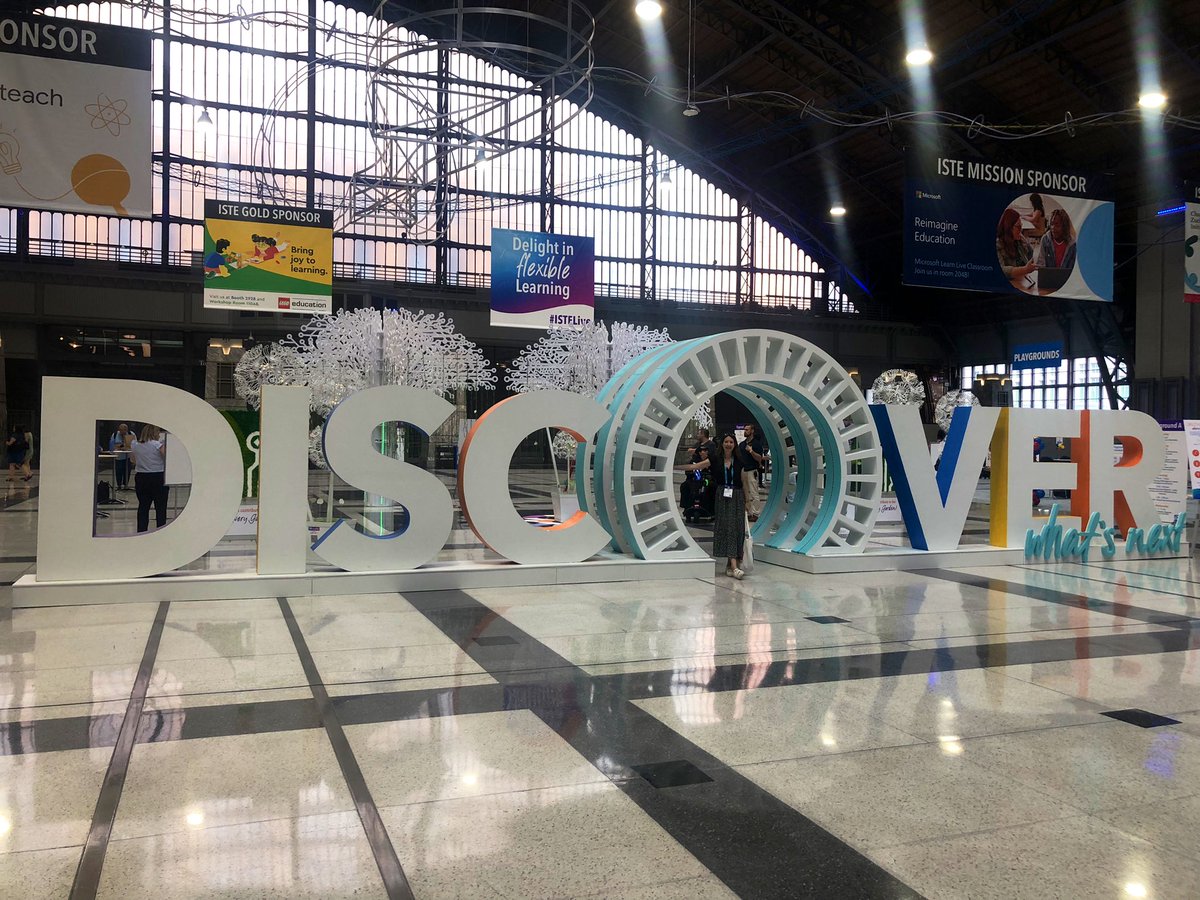 EmmaHedgcock's tweet photo. Had the best time at #ISTELive23 this year in Philly! Loved the sessions, the food at Reading Terminal Market, the book signings and I even became a #GoogleChampion 🤩 https://t.co/7FQlR6NUMS