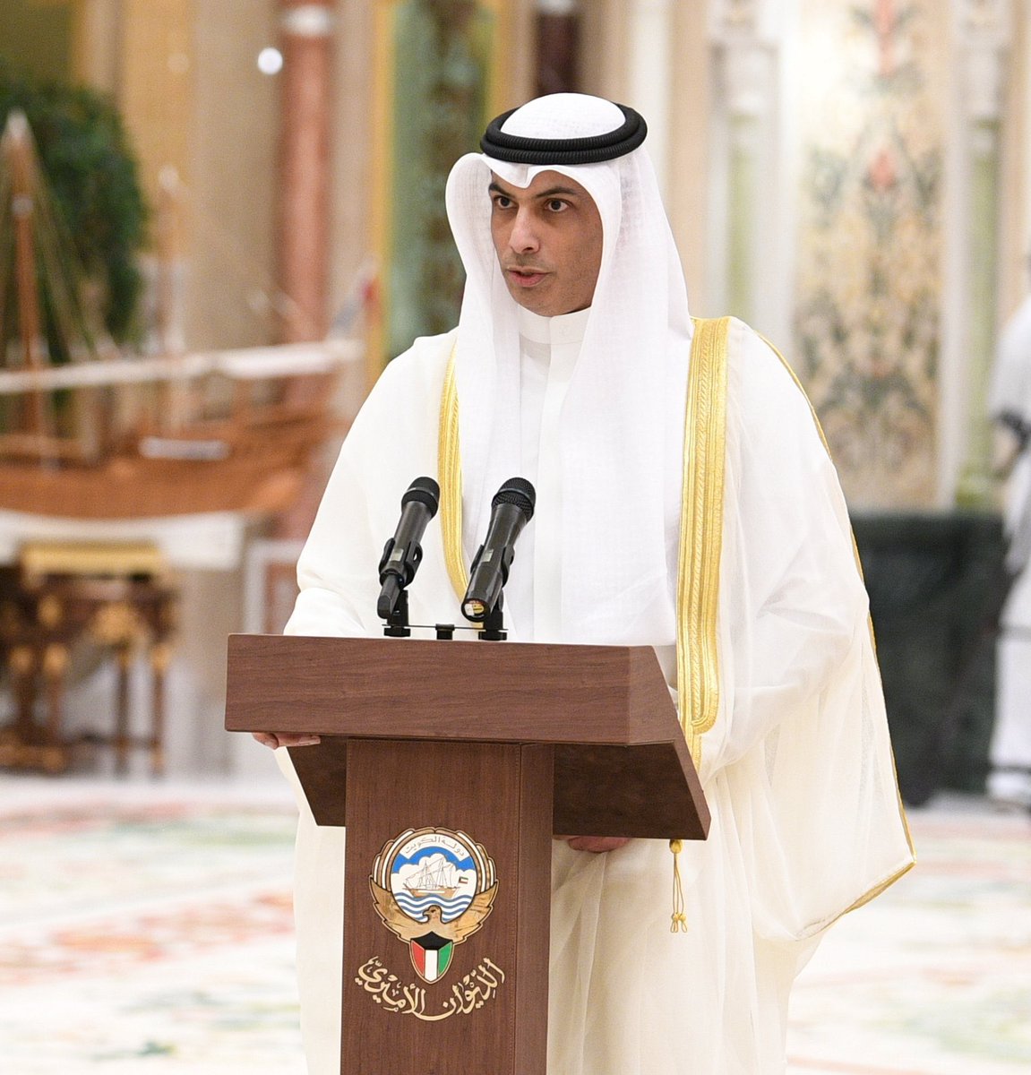 نفس ما انتقدنا ارتفاع الاسعار ايضا واجب علينا نشكر معالي وزير التجارة محمد العيبان ومدير الرقابة والتفتيش في وزارة التجارة بعد احالتهم جميع المطاعم والمحلات اللى رفعت الاسعار إلى النيابة العامة بيض الله وجيهكم والمواطن الكويتي والمستهلك هو امانة في ارقابكم.

كفو 🌹🌹

@malaibanm
