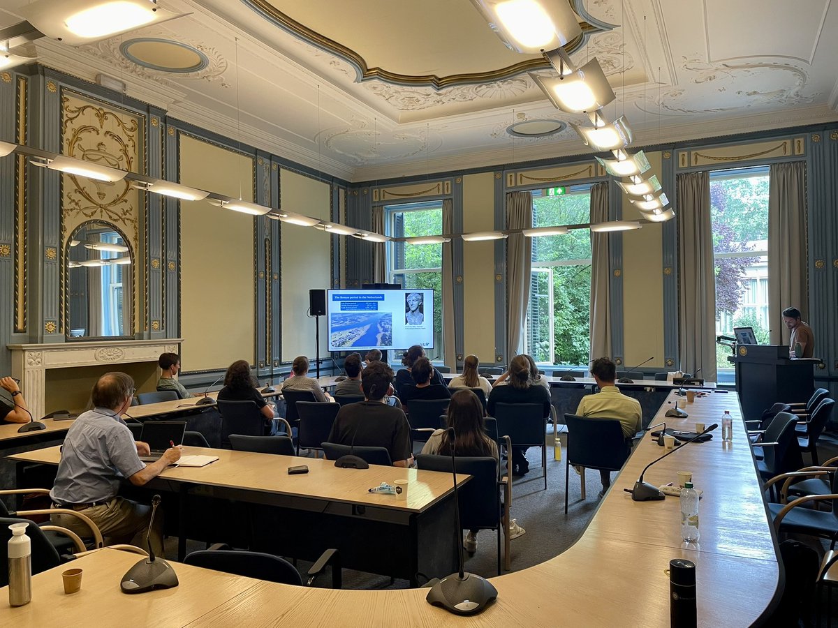 Constructing the Limes tweet media