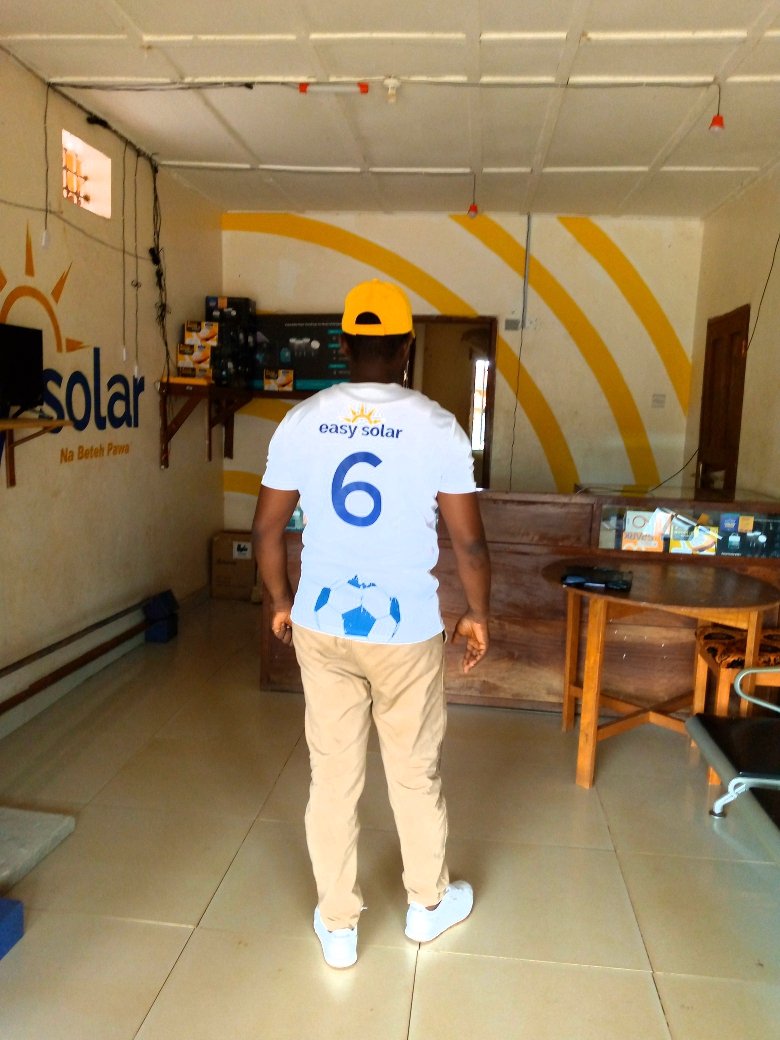 AmbOsmanSouun's tweet image. Back to work #EasySolar after the long-awaited Sierra Leone Presidential, Parliamentary and Local Council's General Elections.

Thanks to Allah for everything.

"Am proud to be an easy solar staff in Sierra Leone!"