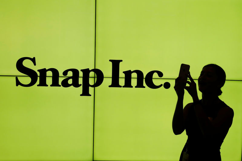 Snap subscription service hits 4m paid subscribers in first year - Axios https://t.co/QPJswoyHV2 https://t.co/uDL74G5VGO