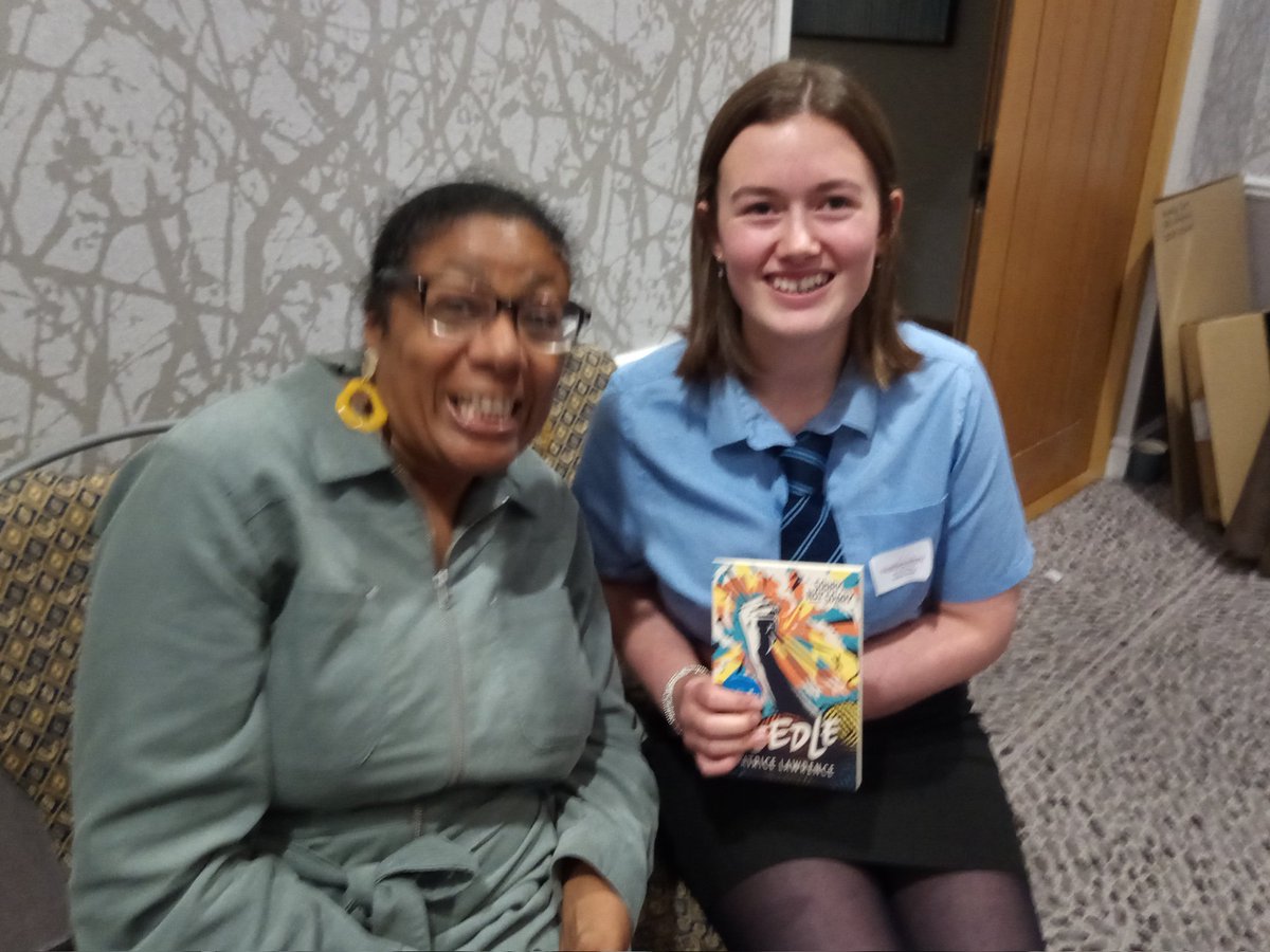 CaldewLibrary's tweet image. Thanks @CumbriaSLS and all of the participating authors for a wonderful day at #Spellbinding2023. Congrats to @JonathanTulloch on a well deserved win! Well done Erin F for achieving 1st prize in the Book in a Jar competition, and to the whole team for the runner up Poster prize.