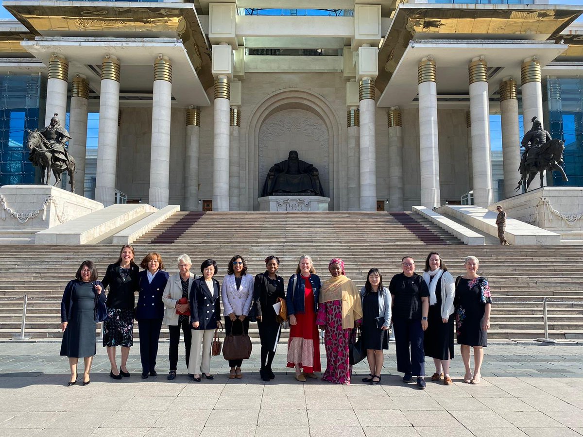 Honored to attend the meeting of female foreign ministers in Ulaanbaatar Mongolia that was officially opened by H.E President of Mongolia. 

The important role of women in peace and security, food security, climate change and conflict prevention dominated the discussions.
#SDG5