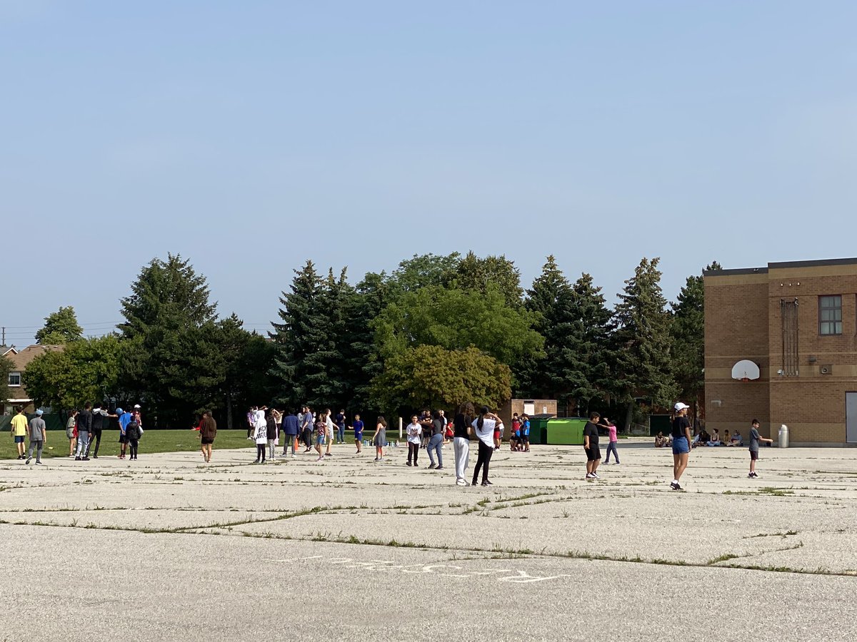 Brownridgeps tweet media