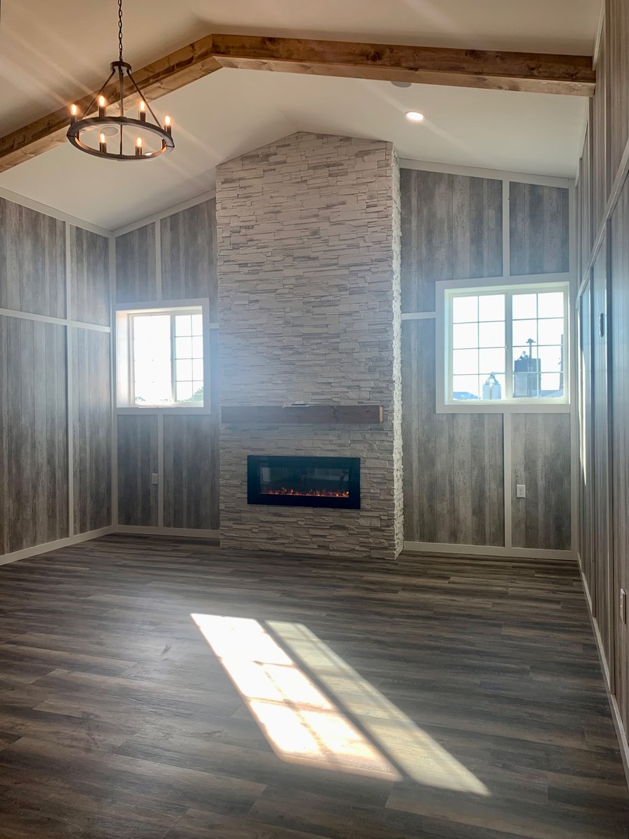 pistolannie45's tweet photo. Each day more items get checked off the list at #5FamilyRanch 🛠️‼️ We can’t wait to wrap up the interior and exterior finishes and host our first couple!!
@coachkittelson @johnnyf45 @AmandaKittelso2 @bucketbrett @bisonwarriors @abenz_24
#mnweddingvenue #mnbride #weddingbarn https://t.co/zorzVexVOY