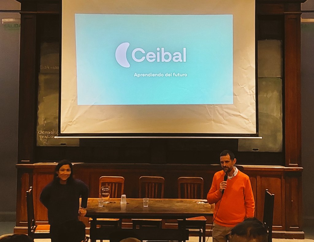 DteRegion21's tweet photo. Hoy  nos comparten la experiencia de implementacion de Ceibal en Uruguay, promoviendo la integración de la tecnología a la educacion. https://t.co/XYViiNrdKv