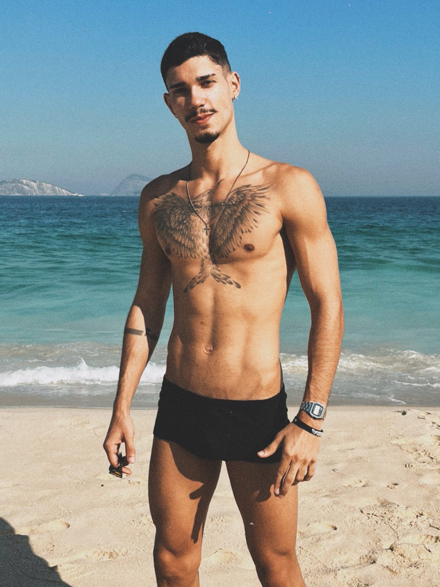 saucyrio's tweet photo. RIO 🌴 https://t.co/2mONR0eACL
