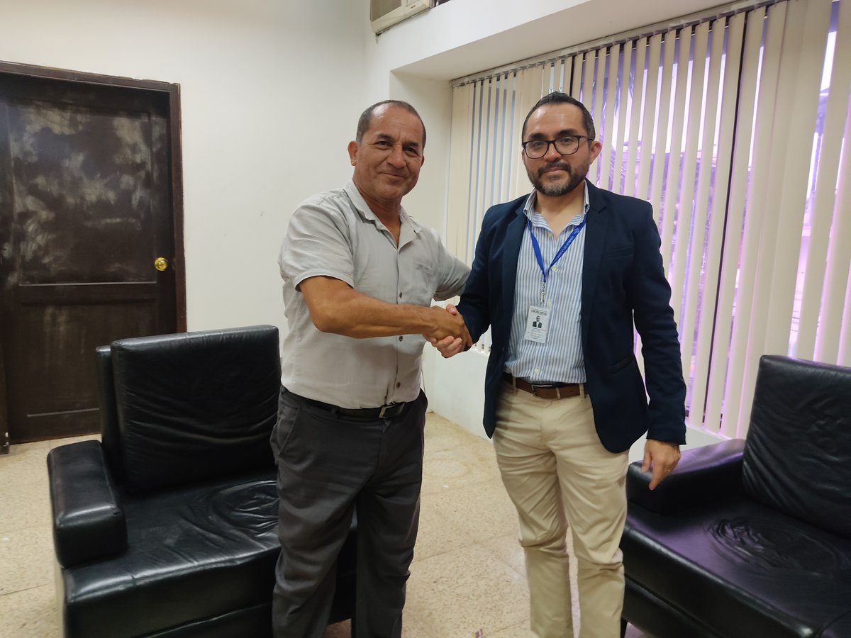 #EnTerritorio | El Dir. Prov. de <a href="/JudicaturaLoja/">Loja CJ</a> <a href="/_javillarreal_/">Javier Villarreal Leiva</a> desarrolló visita protocolaria al alcalde <a href="/Pancho_Azuero23/">Francisco Azuero_GAD MACARÁ 2023-2027</a> del <a href="/GADMACARA/">GAD MACARA</a>, acción que refuerza los lazos entre el poder judicial y gobiernos locales.
Agradecemos su compromiso y predisposición.
#PazJusticiaYVerdad