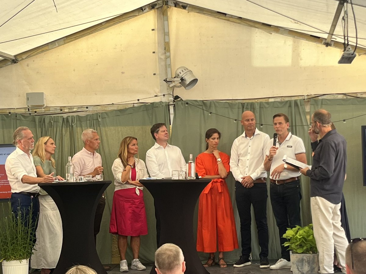 När Sverige snabbt svänger i klimatfrågan påverkas varumärket <a href="/ScaniaGroup/">Scania Group</a> negativt i världen. Ny verklighet för Christian Levin, vd. <a href="/EON_Nordic/">E.ON Sverige</a> <a href="/ElectroluxGroup/">Electrolux Group</a> <a href="/EricssonSverige/">Ericsson Sverige</a> håller med! #almedalen2023 @2050AB1
