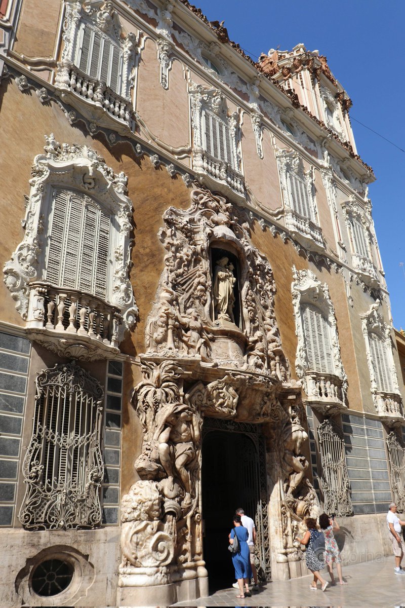 🏛️ Architecture 🌼💠
🇪🇦 Spain 
#ArchitecturePhotography
#SpanishArchitecture
#Spain #Valencia #ElPalacioDeMarquésDeDosAguas