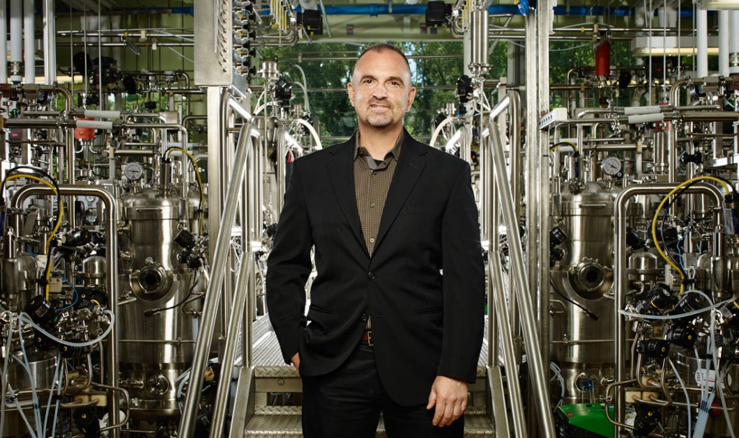 BIOTECH IS A TEAM SPORT

When George Yancopoulos, the Cofounder and CSO of Regeneron, was a postdoc at Columbia and received a faculty position offer, the Department Chair took him out to dinner and said:

"I want to be clear with you about one thing. Once you start your own lab,