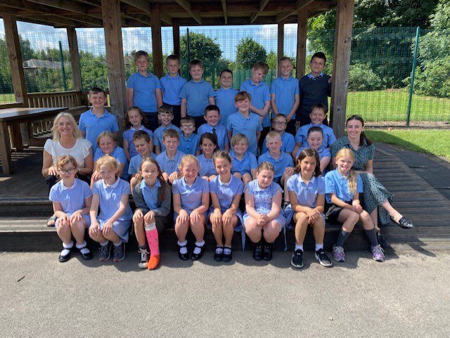 stbenedictswcps's tweet photo. Thank you Year 4 for a brilliant year! It has been a pleasure to teach you all! Good luck for the rest of the year and keep up the hard work in Year 5! Love Miss Taylor x https://t.co/KGkr6vNL6n