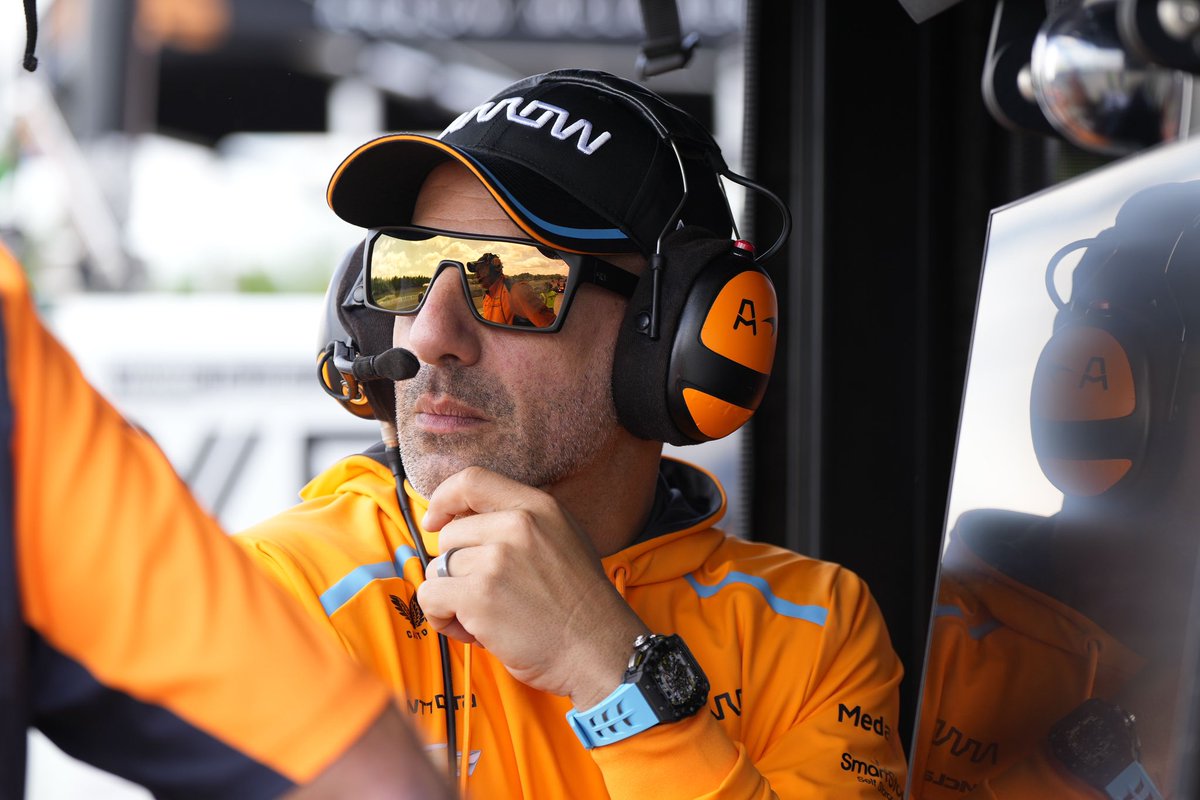 TonyKanaan's tweet photo. 🇧🇷‼️NOVIDADES NA ÁREA 💥‼️
Fala galera, estou super feliz em anunciar que serei o novo Consultor e Mentor da equipe da @ArrowMcLaren . Novos ciclos, grandes momentos, mas sempre perto da pista. https://t.co/S8EGumwbPd