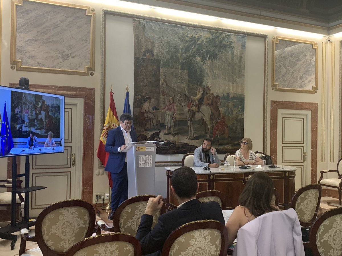 TransparenteGob's tweet photo. Desde Aragón @raulolivan y @Anabelbeltrg / @laaab_es nos explican la rendición de cuentas de VISUALGOB del @GobAragon 

+ info https://t.co/g3pZWwCsnZ https://t.co/HpOFpg8aQP