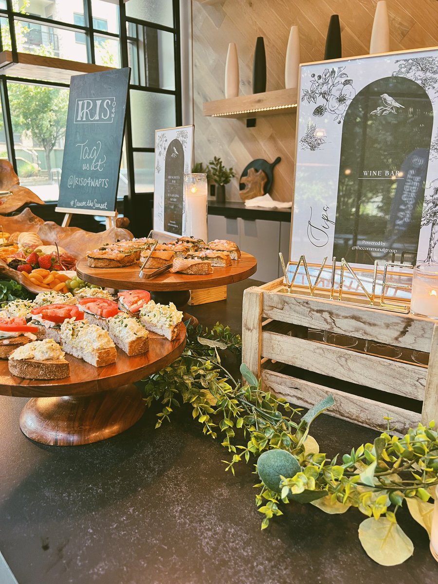 communalgroup's tweet photo. We had a BLAST at this beautiful #Wine Social.

#multifamily https://t.co/QGeJ6ikfo8