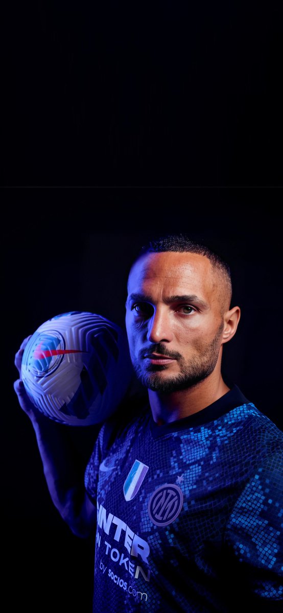 FCIMwallpapers's tweet photo. Goodbye Danilo 🖤💙
That save against Empoli will never be forgotten 👊
#DD33 #DAmbrosio #ForzaInter https://t.co/sastZs9vIU