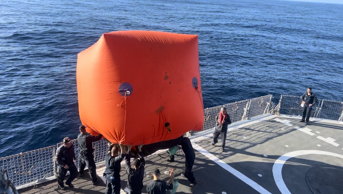 marmilbr's tweet image. #PoderNaval | A Corveta “Julio de Noronha” realizou, neste mês, exercício de tiro sobre alvo de superfície, no litoral do Rio de Janeiro-RJ. Foi lançado um alvo de superfície “Killer Tomato” e utilizadas salvas de munição de canhão de 40 mm e de canhão de 4,5 polegadas.