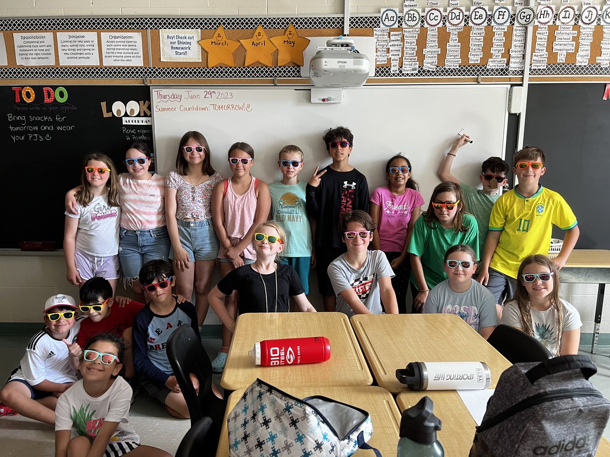 MsM_Manning's tweet photo. Their future is so BRIGHT, they needed some shades 😎 #EndOfYear @CMartyrsHCDSB https://t.co/ug2bZASwga