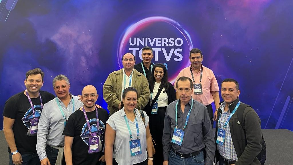 camaracomerbog's tweet photo. Durante esta semana, la Iniciativa #ClústerSoftwareyTI de la CCB, junto con diferentes representantes de Latinoamérica, participan del congreso 'Universo Totvs 2023' Brasil, un espacio de conexión a nivel internacional que convoca a más de 10.000 personas del sector de tecnología https://t.co/kSEZlk7PhI