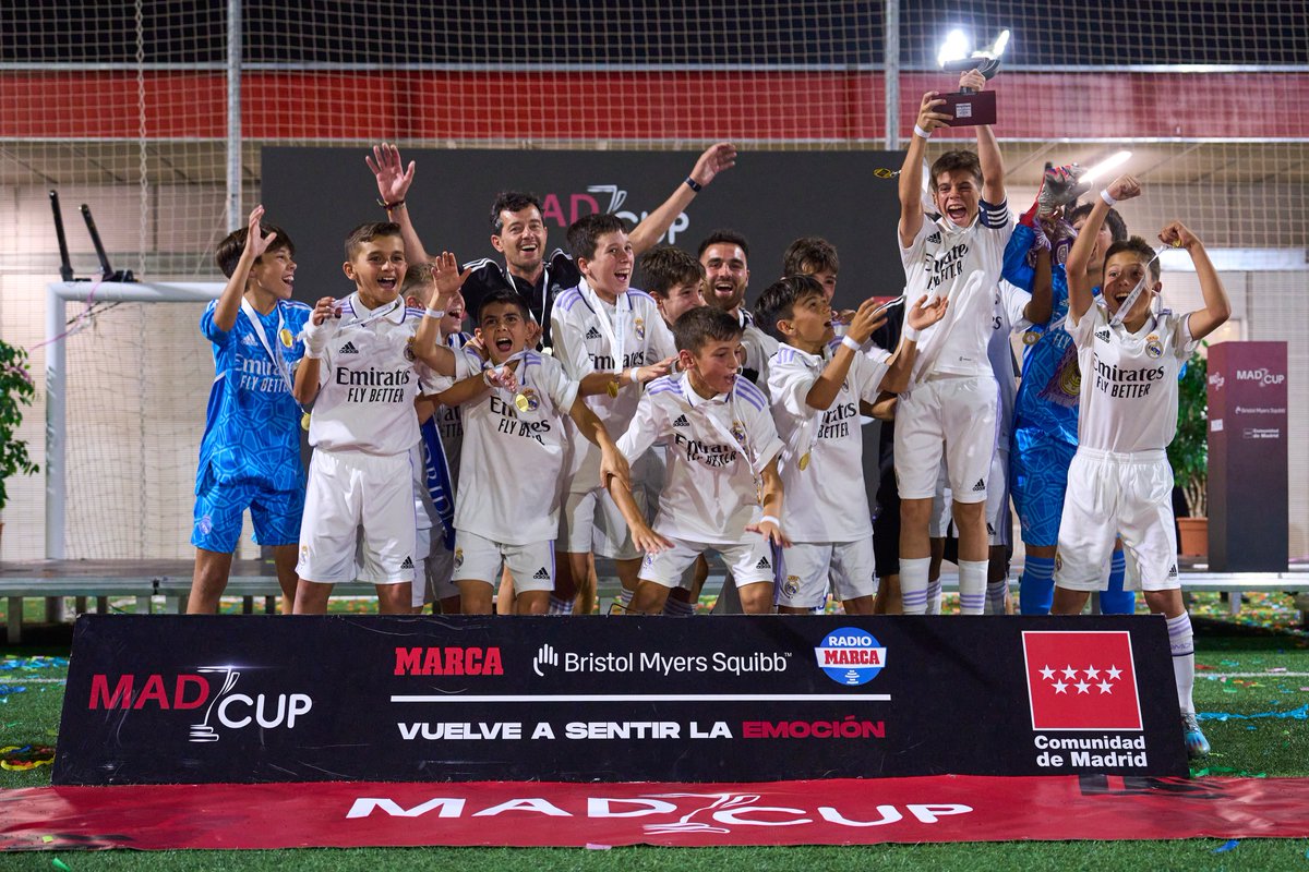 madcupofficial's tweet image. 🏆 Final Categoría ORO SUB11 MASCULINO #MADCUP2023 👏🏼

👉🏼 Campeón Real Madrid CF

👉🏼 Subcampeón Betis La Sagra

⚽️ Jugador MVP: Guillermo Collado Picazo del R.M.

¡Enhorabuena!

#MadCup #SUB11 #U11 #futbol #futbolbase #football