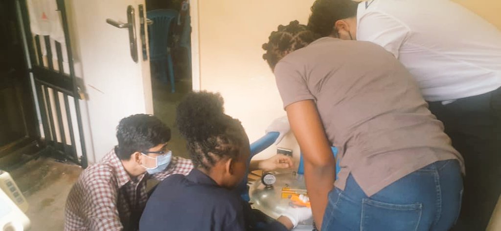 jjuuko_george's tweet photo. The #EWHsummerprogramUganda hospital visits came to an end today. Thank you to @kirudduNRH, #KisenyiHealthcenterIV, and #KiswaHealthcenterIII for your support. On Saturday, we will leave for the second month placements. @EngrWorldHealth @citemakbme @sseki_biomed_en https://t.co/xRwf80jZVP