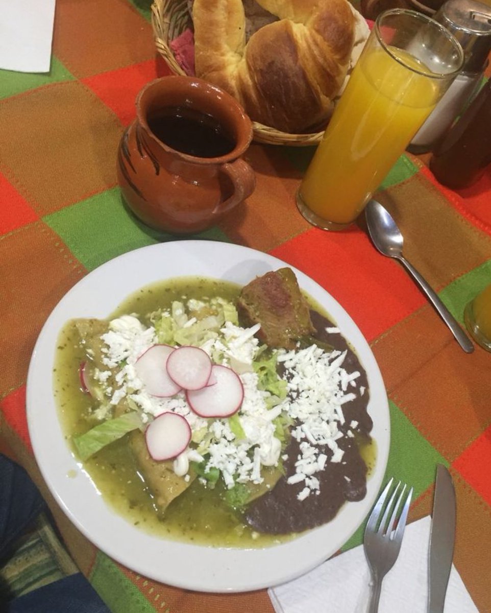 fersa1981's tweet photo. #BuenJueves Empezando bonito el día en nuestros #MercadosMunicipales en #Zapopan ✌️ Caiganle a disfrutar y respaldar al #ComercioLocal 🤩
.
.
.
#RespaldandoAlBarrio #SePuede #SoyLocal https://t.co/a7oMJamJng