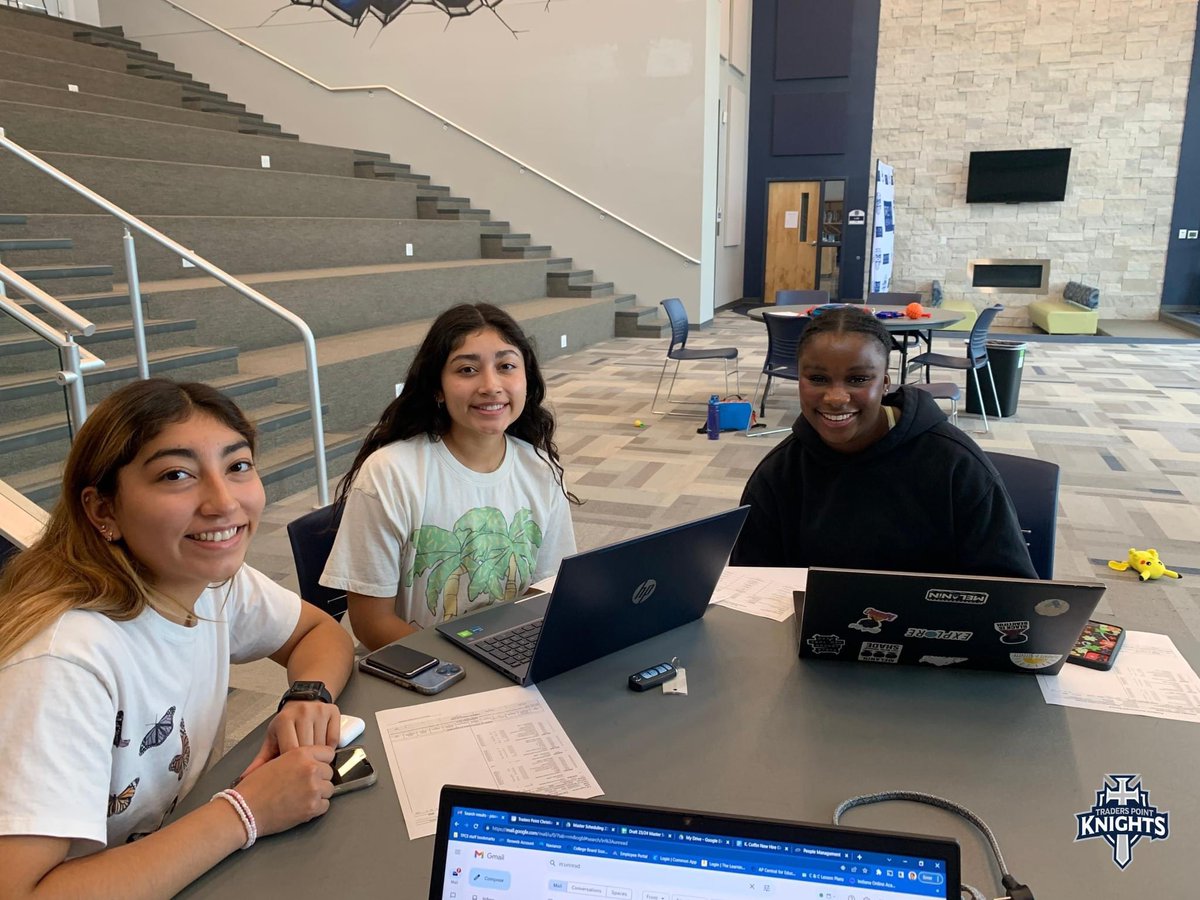 TradersPointCS_'s tweet image. COLLEGE PREP SUMMER CAMP 🎒🏫✏️

These ambitious TPCS Students gave up time on their break to come in for College Prep Camp! They worked on college applications, scholarships, gathering college materials, and more. We're so proud of them!

#WeAreTPCS #TradersPointChristianSchools
