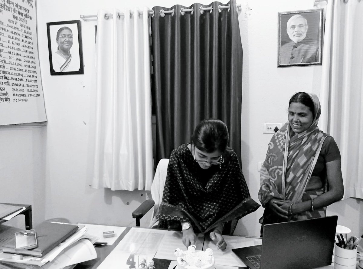 bongugula's tweet photo. To the learnings during these years, 
To the positives around me;
To my constants &amp;
To the bright smile of Gita Ji ❤️. 
Shukriya!

#4YearsofService
#TonsofLearning https://t.co/ckZ2YJ8vrU