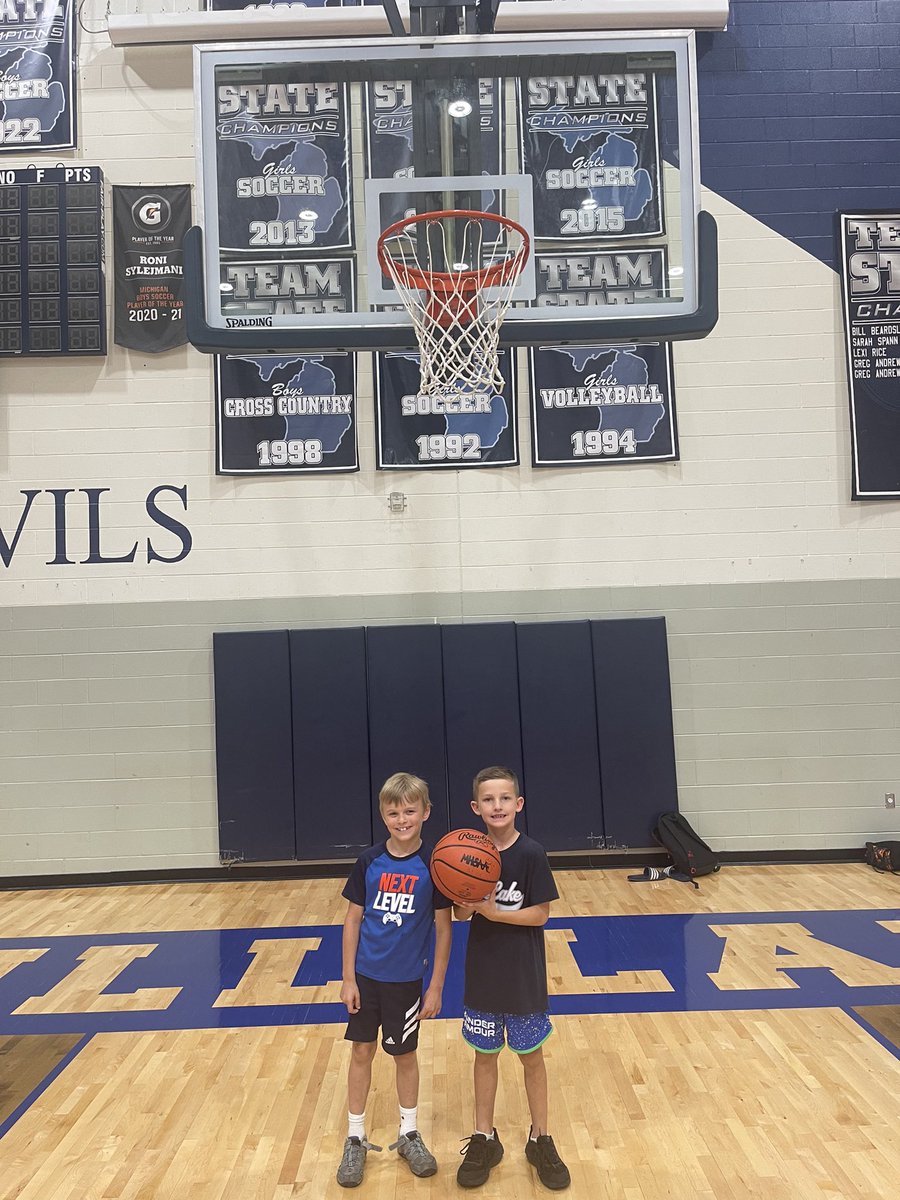 Gull Lake Basketball tweet media