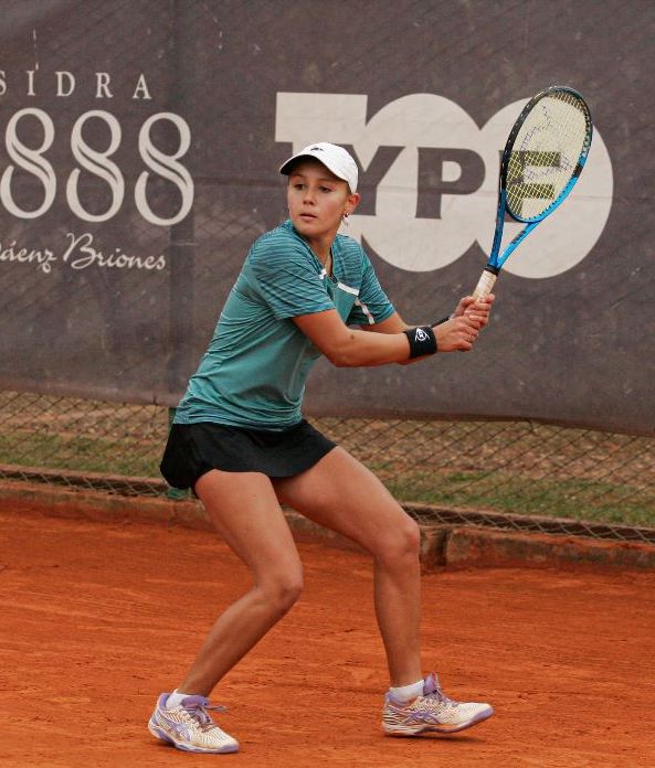puppotenis's tweet photo. 8F #ITFW15 #Rosario
• Sol #LarrayaGuidi a @titaestable 6-3 7-6 (5)
📷 #PrensaAAT https://t.co/PB8420WqEX