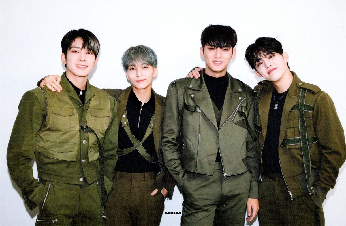 wwlake's tweet photo. 전원우 덩치 실감짤 https://t.co/GeZYT4KED9