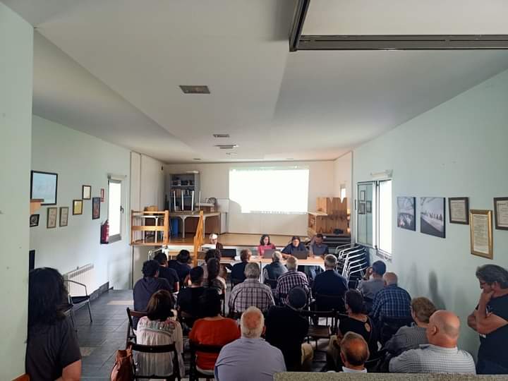 O 3 de xuño ASVEVECO decide en asamblea e por unanimidade, colaborar coas entidades <a href="/OrtegalDiNon/">Ortegal Di Non</a>, #CerdidoDiNon e #AfectadosPolosEólicosDeVilaboa iniciando medidas legais contra os PE Barqueiro e Badulaque.
#AldeasLibresDeMacroeólicos
#RenovablesSiperoAsíNON
#RURALREVOLUTION