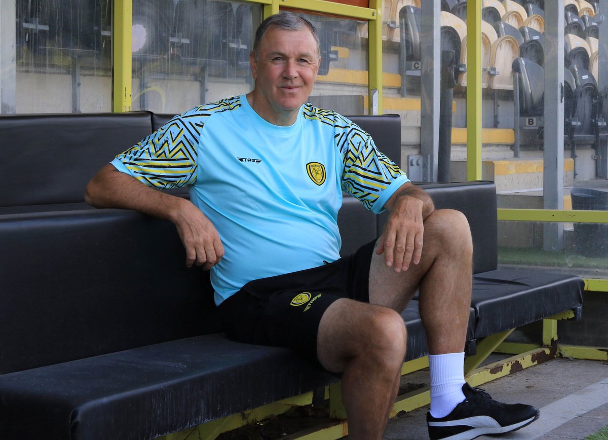 And now <a href="/burtonalbionfc/">Burton Albion FC</a> havew an assistant manager on board too... 
staffordshire-live.co.uk/sport/football… #brewers #bafc