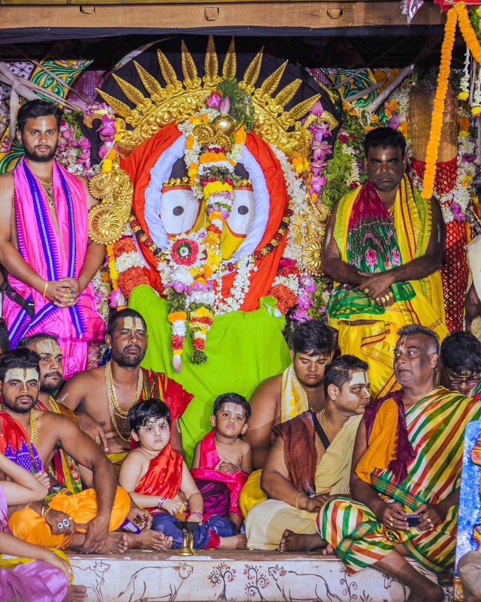 ଆଖି ଲାଖି ଯାଉଛି ତୋ ଠିି...😍
#Sunabesha #JayJagannath